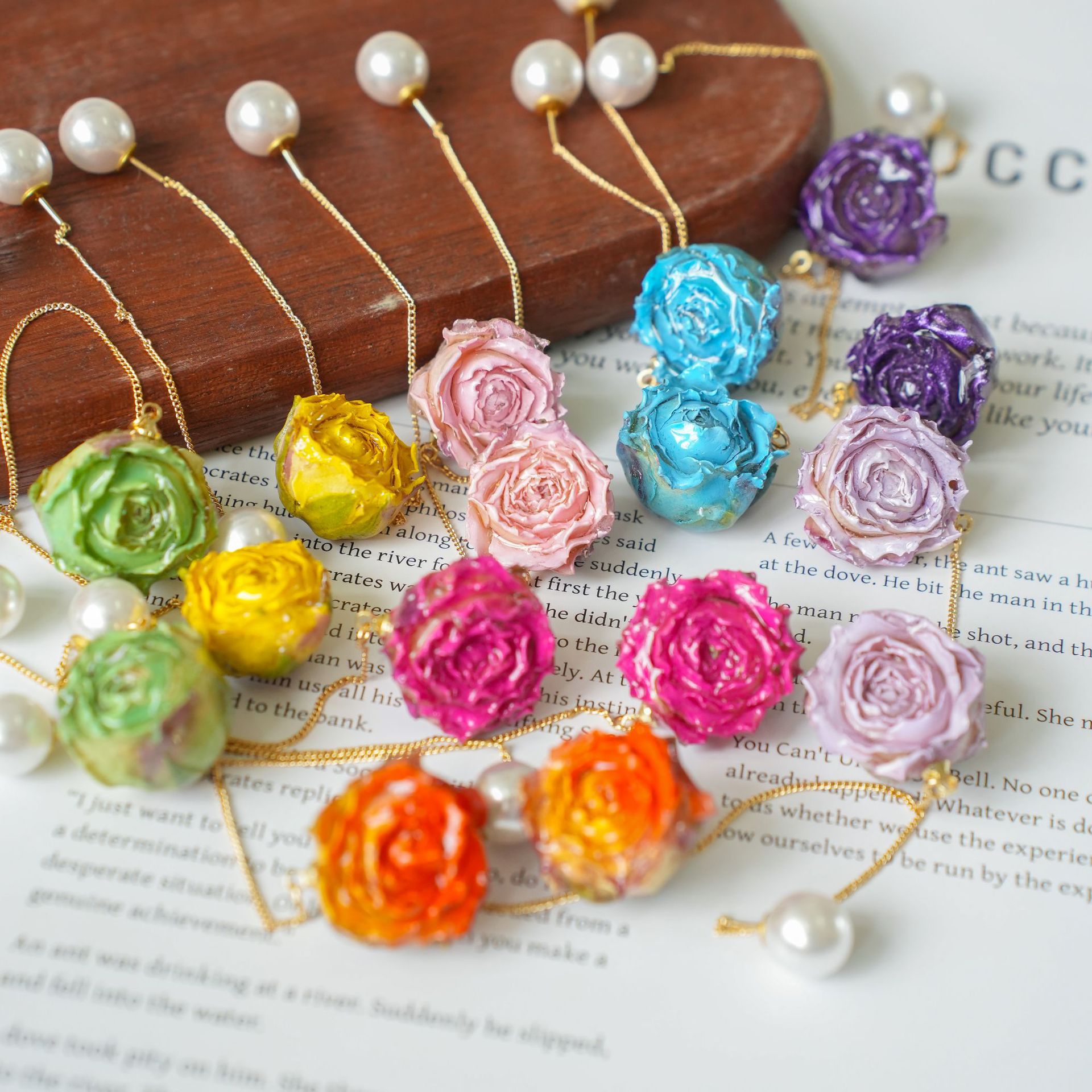 Flower Preservation Resin - ต่างหูดอกกุหลาบอบแห้งแบบยาว ดีไซน์หรูหรา ประดับด้วยเรซิ่นอีพ็อกซี่ ต่างหูดอกกุหลาบธรรมชาติ ต่างหูแบบยาว บรรจุภัณฑ์แบบกำหนดเองได้